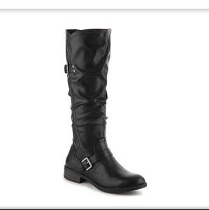 Black boots wide calf